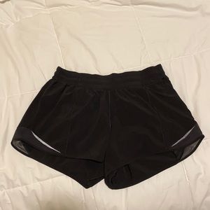 Black Lululemon Hotty Hot Low Rise Short 4"